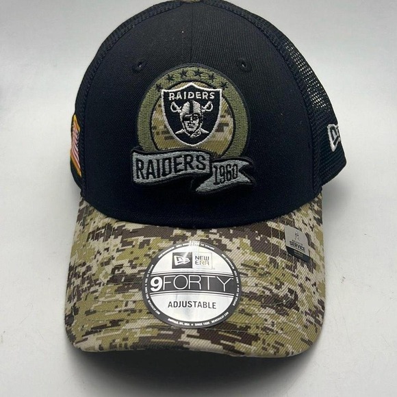 New Era Other - Las Vegas Raiders New Era 2022 Salute To Service 9FORTY Snapback Trucker Hat NEW
